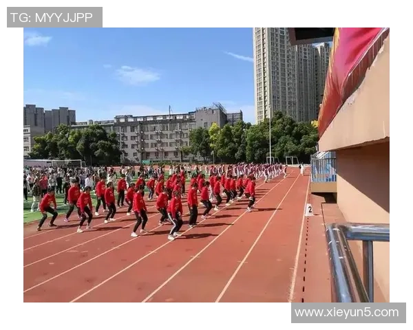 合肥六中足球队奋勇拼搏展现青春风采助力校园文化建设