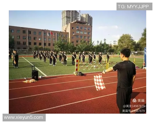如何成功考取足球裁判资格提升你的裁判技能与职业发展之路 如何成功考取足球裁判资格提升你的裁判技能与职业发展之路
